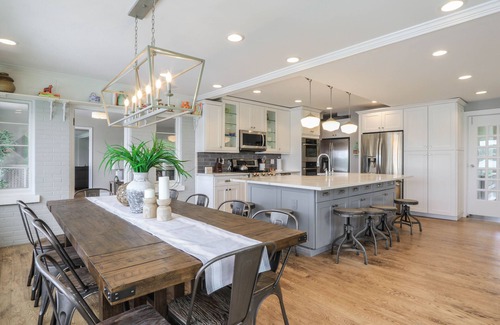 Lake Geneva House | Ultimate Beach House, 2 Private Beaches, Cabana, Private Pier, Sleeps 17!