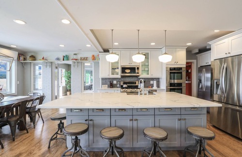 Lake Geneva House | Ultimate Beach House, 2 Private Beaches, Cabana, Private Pier, Sleeps 17!