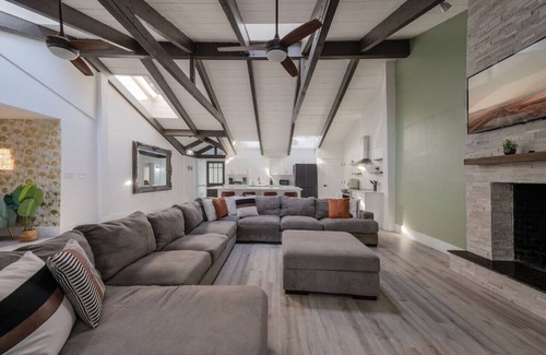 Kissimmee House | Ultimate Escape! Indoor Pool + Game Room + Theater