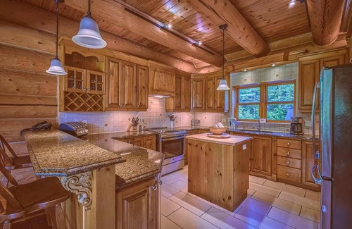 Fiddler Lake Resort Ski Chalet | Ultimate Group Escape: Pool, Hot Tub, Games, Sauna