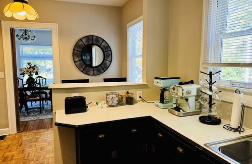 Indianapolis House | Ultimate Group Stay Ping-Pong, Firepit & Cozy Vibe, 4bdrm, 2 bath, 2 car garage
