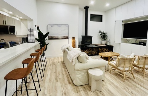 Trent Lakes Cottage | Ultimate Leisure Cottage with INDOOR GYM