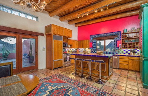 Twin Hills Estates House | Ultimate Mountain Privacy In The Saguaro National Park at Gates Pass.