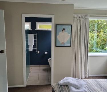 Lynmore House | Ultimate Redwoods Comfort Spa pool and bike storage