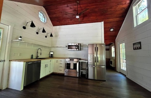 Embden Cabin | Ultimate Relaxation on Embden Pond
