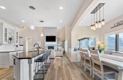 North Ogden House | ⭐️Ultimate Retreat: 🏡Outdoor Enthusiast Haven Sleeps 20