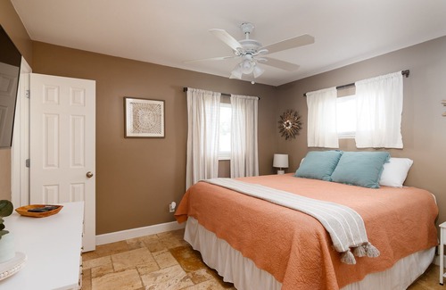 Town N County Park House | Ultimate Tampa Bay Waterfront Getaway