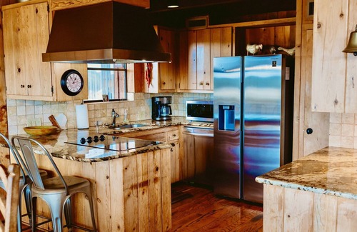 Point Venture House | ULTIMATE TX LAKE HOUSE! Waterfront, 360 Views, Lake Travis, Austin, Hill Country
