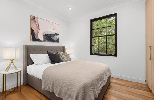 Ultimo House | Ultimo l Renovated 2 Bedroom House With Rooftop Balcony