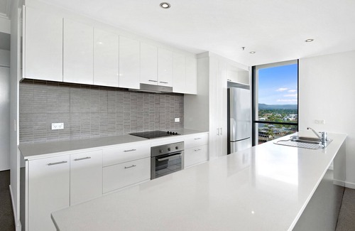 Broadbeach Waters Apartment | ULTIQA Freshwater Point Resort