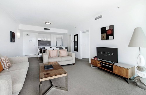 Broadbeach Waters Apartment | ULTIQA Freshwater Point Resort
