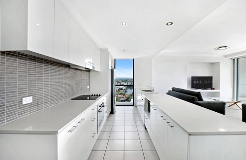 Broadbeach Waters Apartment | ULTIQA Freshwater Point Resort