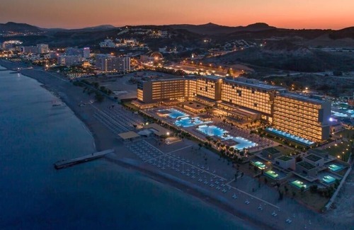 Faliraki Apartment | Ultra All Inclusive Resort Overlooking the Beach