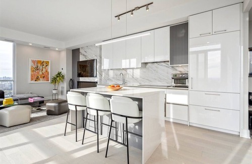 Yorkville Apartment | ULTRA LUX YORKVILLE PENTHOUSE COLLECTION - WALK THE BEST OF TORONTO
