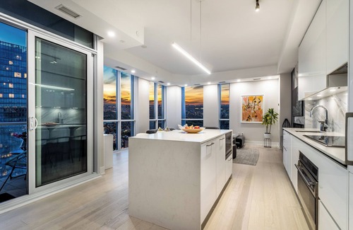 Yorkville Apartment | ULTRA LUX YORKVILLE PENTHOUSE COLLECTION - WALK THE BEST OF TORONTO