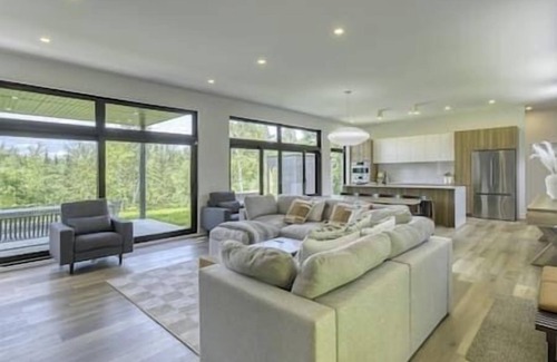 La Conception House | Ultra Luxurious & Modern Oasis: Private Spa/Sauna