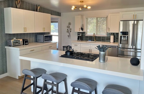 Millcreek House | Ultra Modern 7-bedroom Home Near Downtown SLC