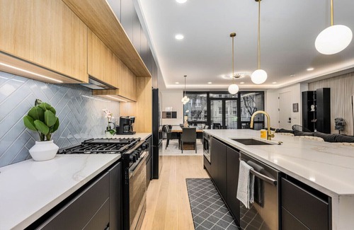 Uptown Condo | Ultra Modern Luxury - New Construction 4 Bedrooms