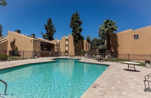 Woodland Springs Condo | Ultra Modern Old Town Scottsdale 3 Bedroom!