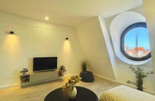 Tirgu Mures Apartment | Ultracentral modern city view apartment