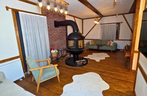 Osmangazi Ski Chalet | Uludag Zirve Garden - BBQ Jacuzzi