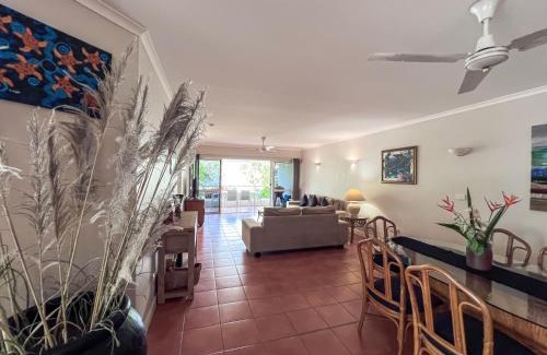 Wongaling Beach Apartment | Ulysses 1 - 2 Bedroom Spacious Ocean Views