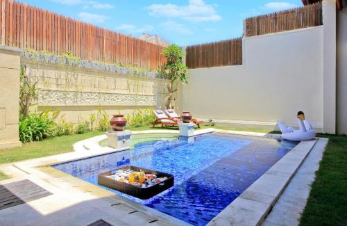 Batubelig Villa | UMA LIMA VILLA - 7Min Beach Access - 10min to Canggu