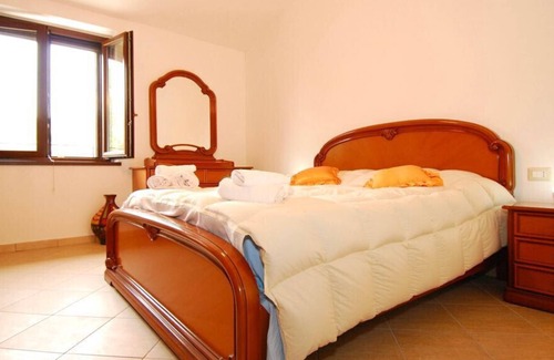 Lidarno Apartment | Umbrian Hills Flat - Free Parking & Garden