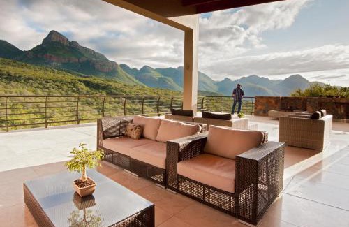 Hoedspruit House | umVangati House
