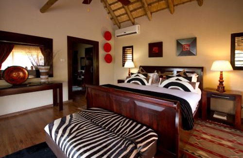 Ladysmith Cabin | Umzolozolo Private Safari Lodge & Spa