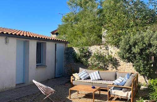Saint-Pierre-d'Oleron Bed & Breakfast | Un air de famille