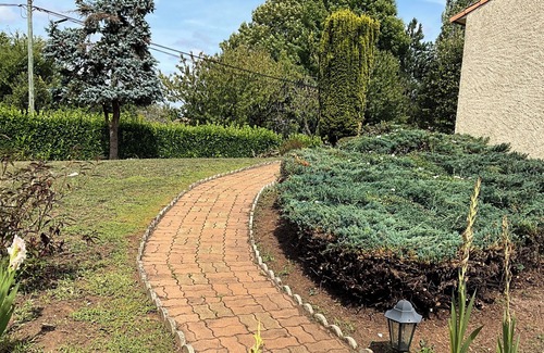 Sainte-Ouenne House | Un Charmant Petit Coin de Nature où Règne Calme et Volupté