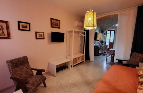 Cuglieri Apartment | Un Gioiello Nel Corso Principale -itiseasy1