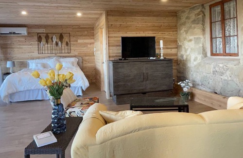 Cap-a-l'Aigle House | Un Loft Unique Pour Voyager Dans Le Temps