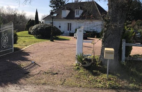 Bressolles House | Un petit coin de paradis