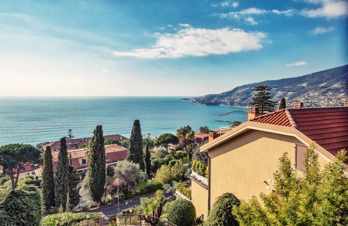 Ospedaletti Apartment | Una Terrazza sul Golfo di Ospedaletti by Wonderful Italy