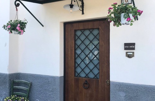 Dragonea Apartment | una volta ancient home
