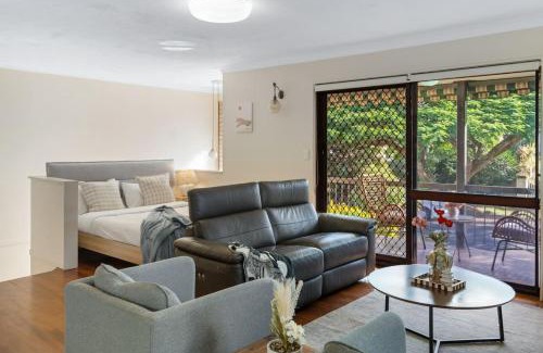 Robertson House | Unbeatable Value Group Family Roomy Convenient