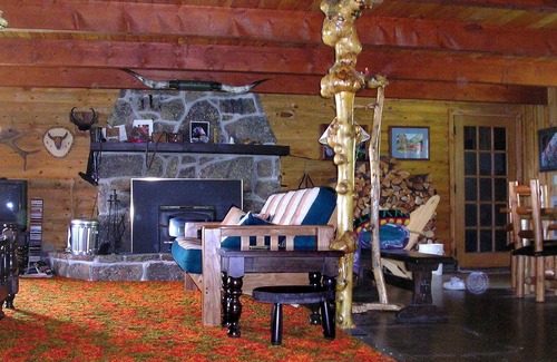 Dubois Cabin | Unbelievable views, space, and serenity at this comfy classic cabin.