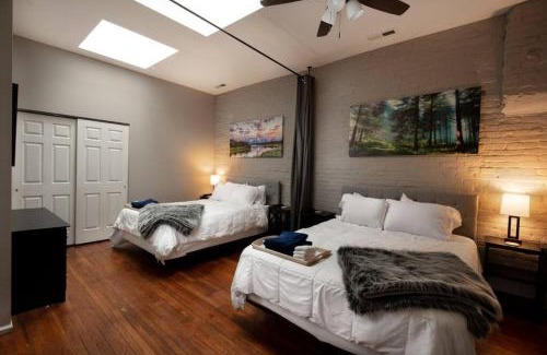 St. Charles Apartment | Uncork on Historic Main!