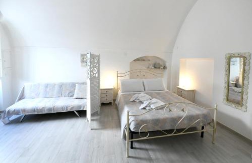 Old Town Cisternino House | Unda Maris