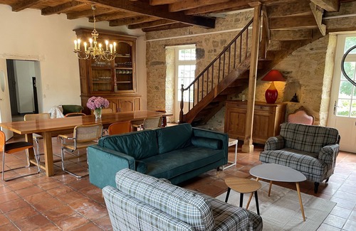 Saint-Medard-d'Excideuil House | Une charmante maison de campagne / cottage à côté de la rivière (12 personnes)