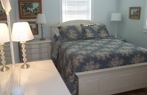Hudson Beach Estates Cottage | Unforgettable beach hotel cottage Retreat