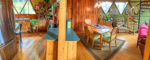 Grassy Creek House | Unforgettable