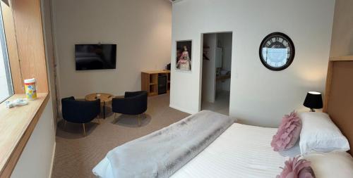 Downtown Tucson Hotel | Unicorn Zebra