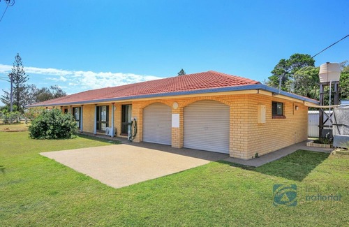 Woodgate House | Uninterrupted views of the Ocean from the Verandah