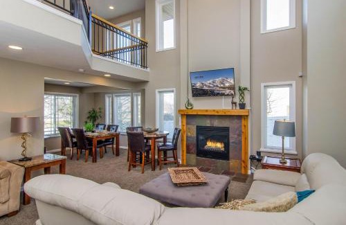 Midvale House | Union Cove in Salt Lake with Secluded Privacy