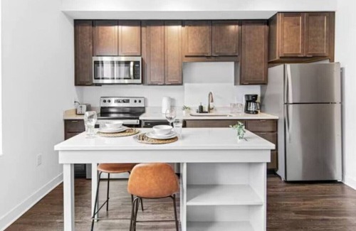 Lowertown Apartment | Union depot 1 bed - gym, pool table