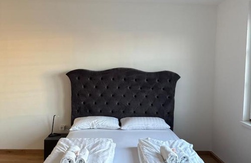 Waldegg Apartment | Union Suite Apartment Near Train Station