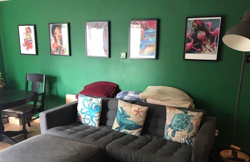 Surbiton Hill House | Unique 1BD Flat Surbiton Fast Links to London City
